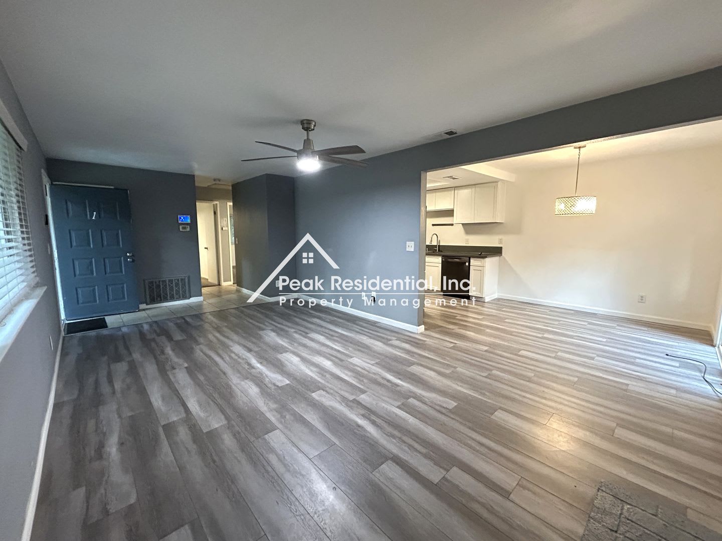 2bd/1ba Condo with 1 Car Garage! – photo 4