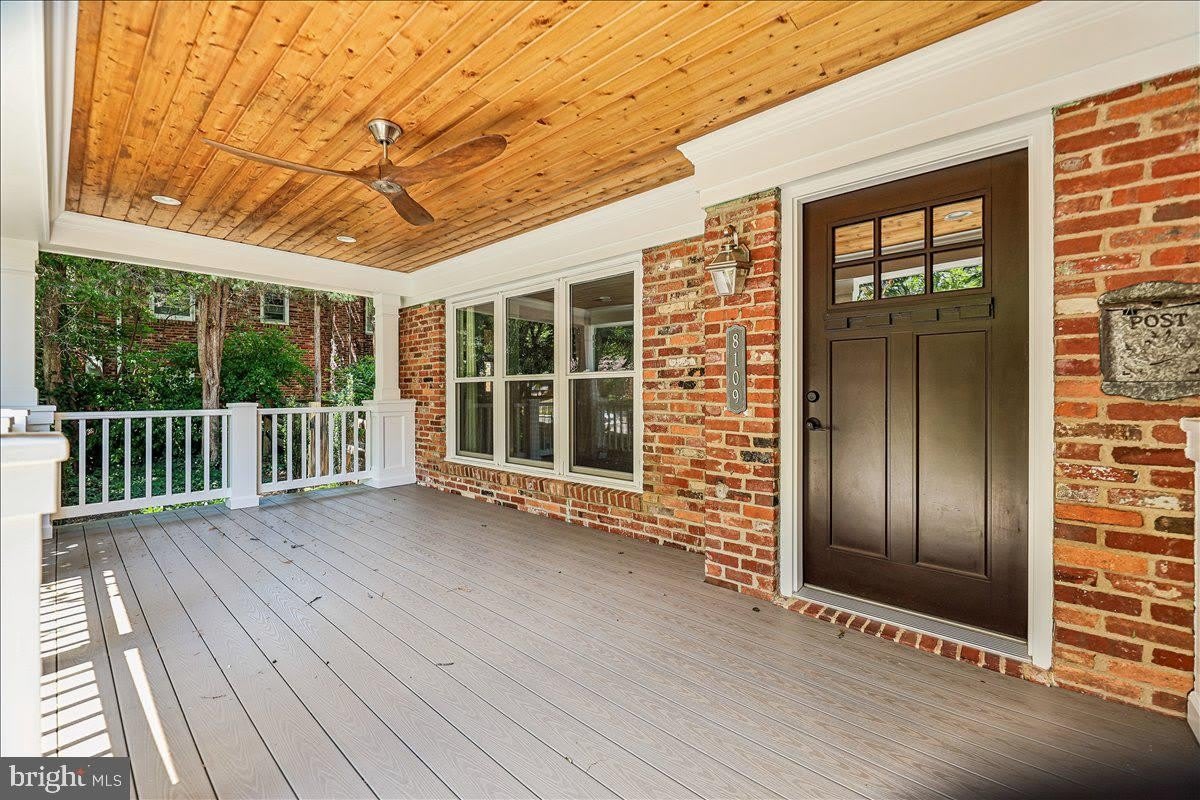 8109 BAINBRIDGE ROAD – photo 2