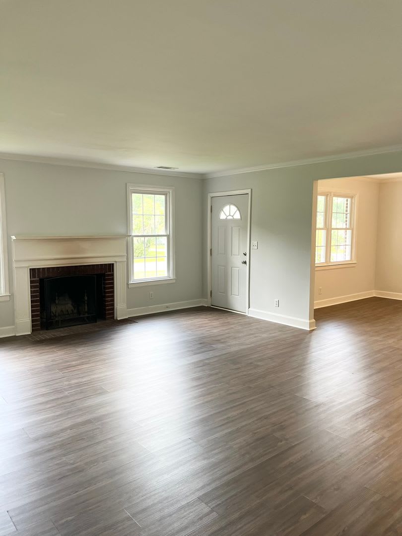 Charming 3 bed, 2 bath on Corner Lot in Old Pooler – photo 4
