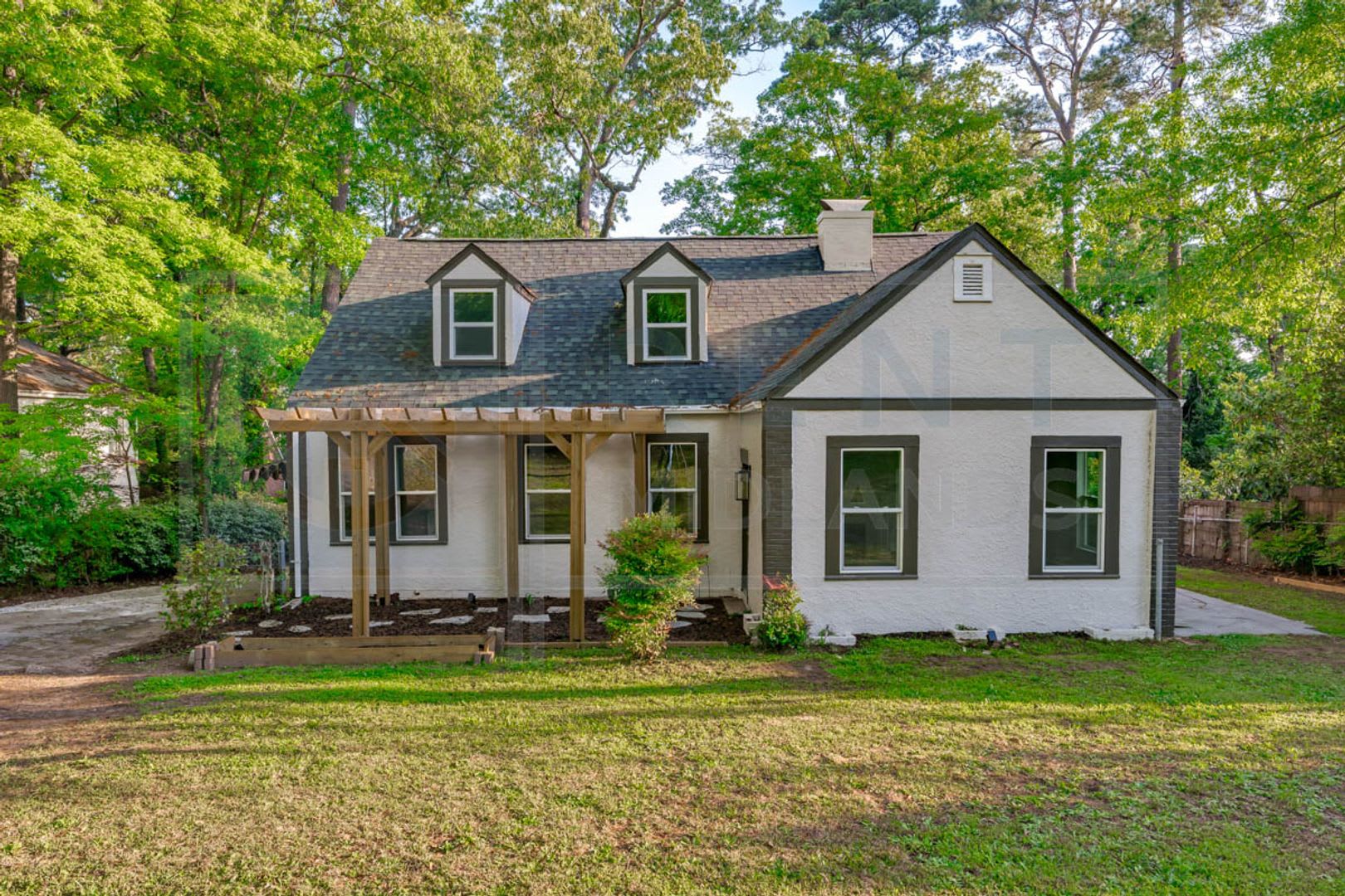 Beautiful Home in Melrose Heights – photo 3