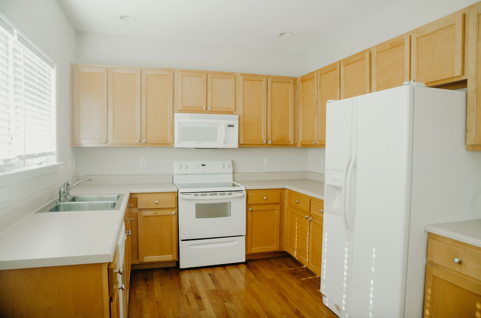 3 Bedroom 2 Bath Home Near St Elmo – photo 4