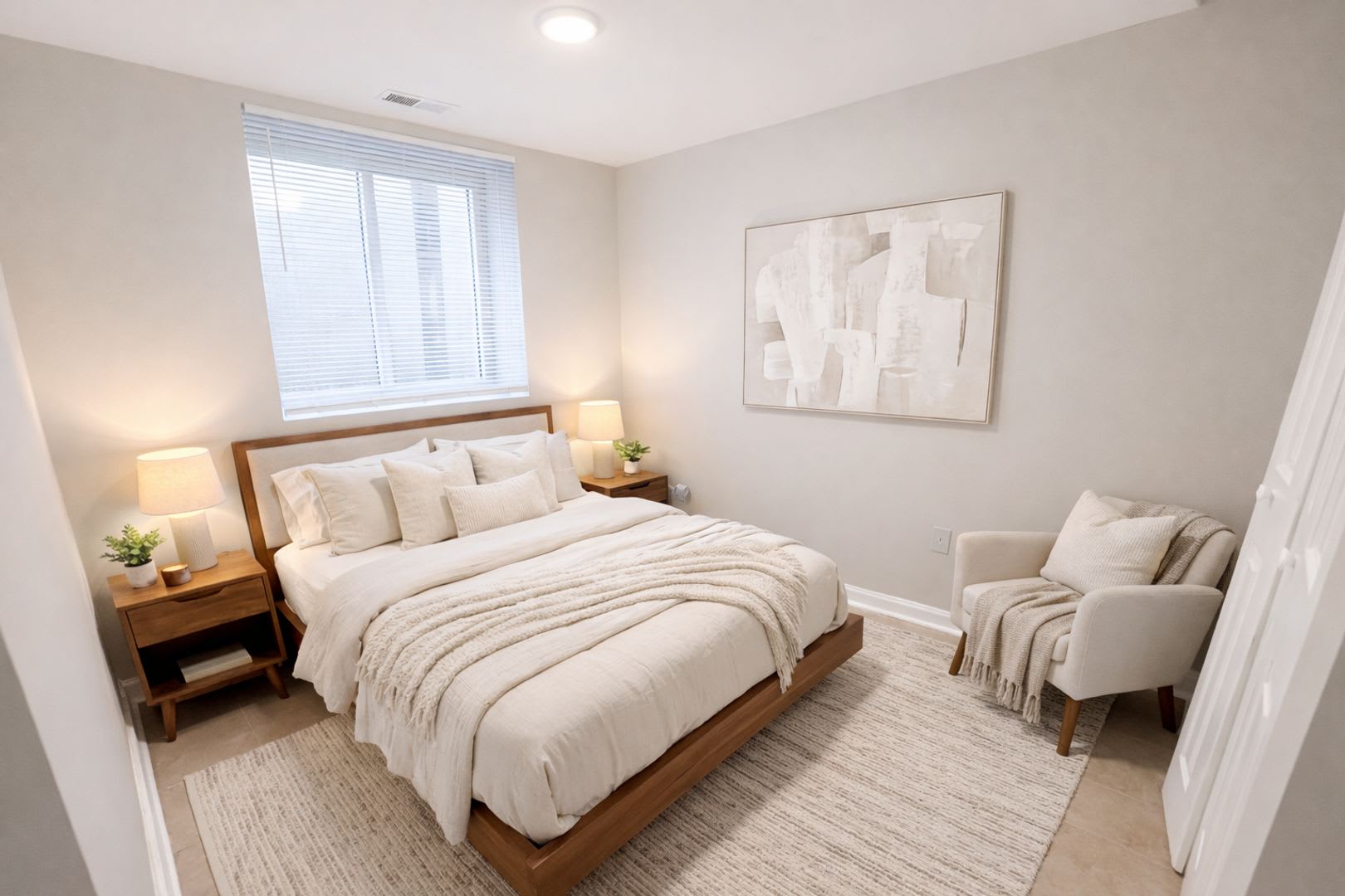 2026 Move In Special 500 Lease Signing Bonus Renovated 3 Bedroom Apartment In Prime Se Dc Location – photo 2