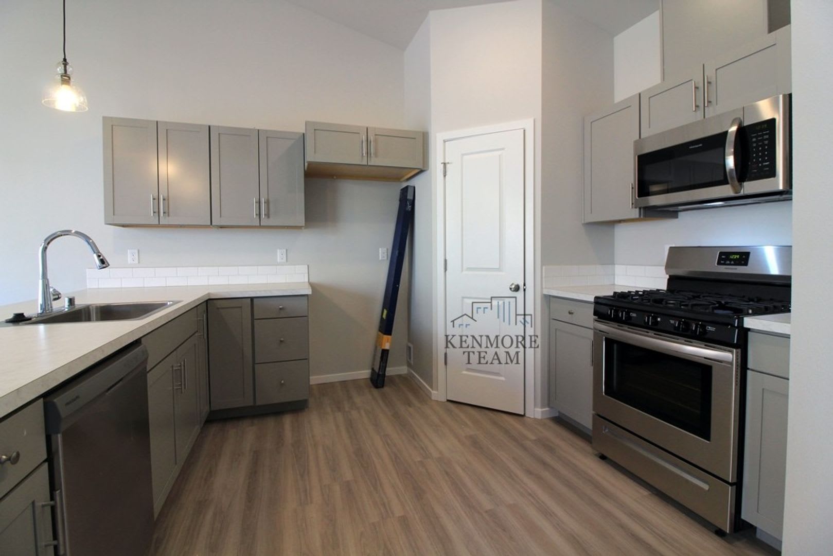 3 Bedroom, 2 Bath Townhome in West Pasco – photo 4