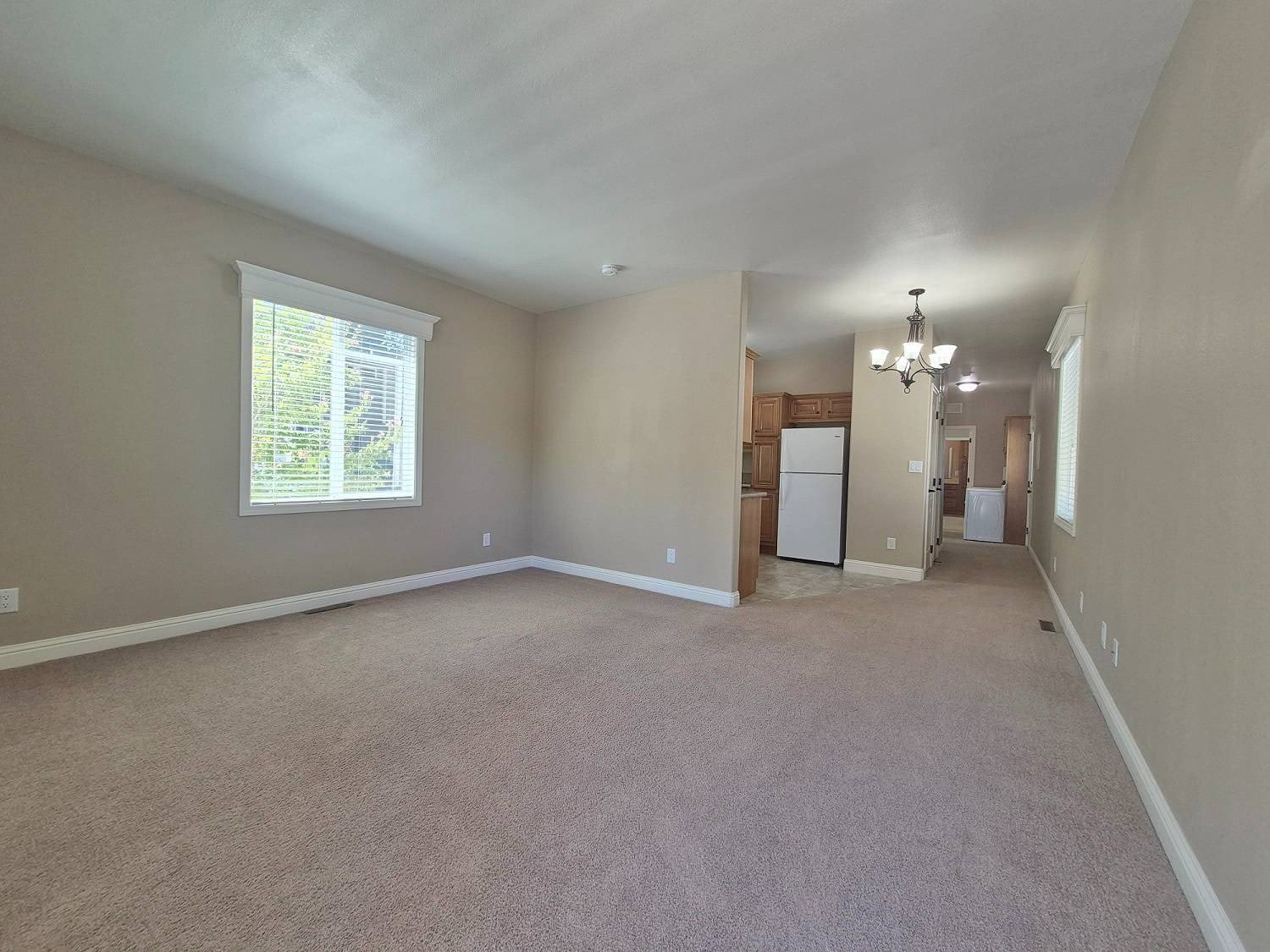 1054 Mountain Shadows Blvd – photo 3