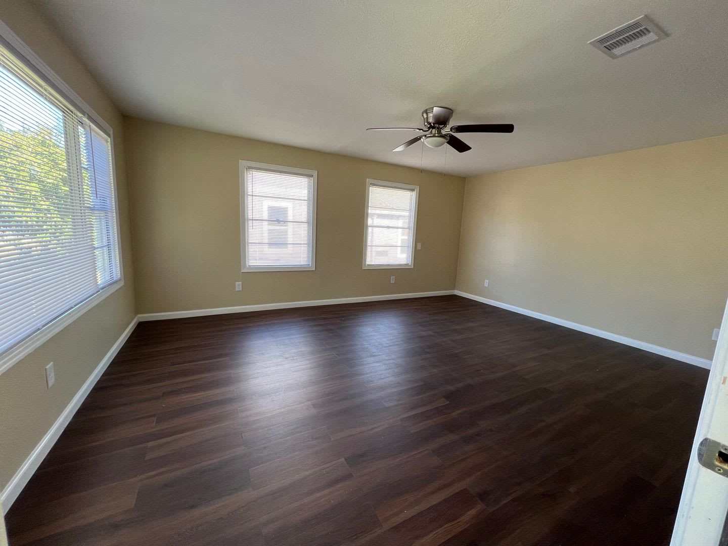 Newly remodeled 3bed/2bath in Eagle Lake, TX – photo 2