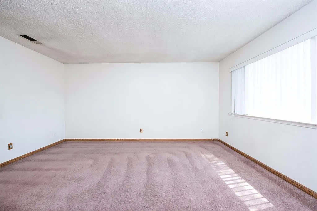 1795 Sussex Avenue – photo 3
