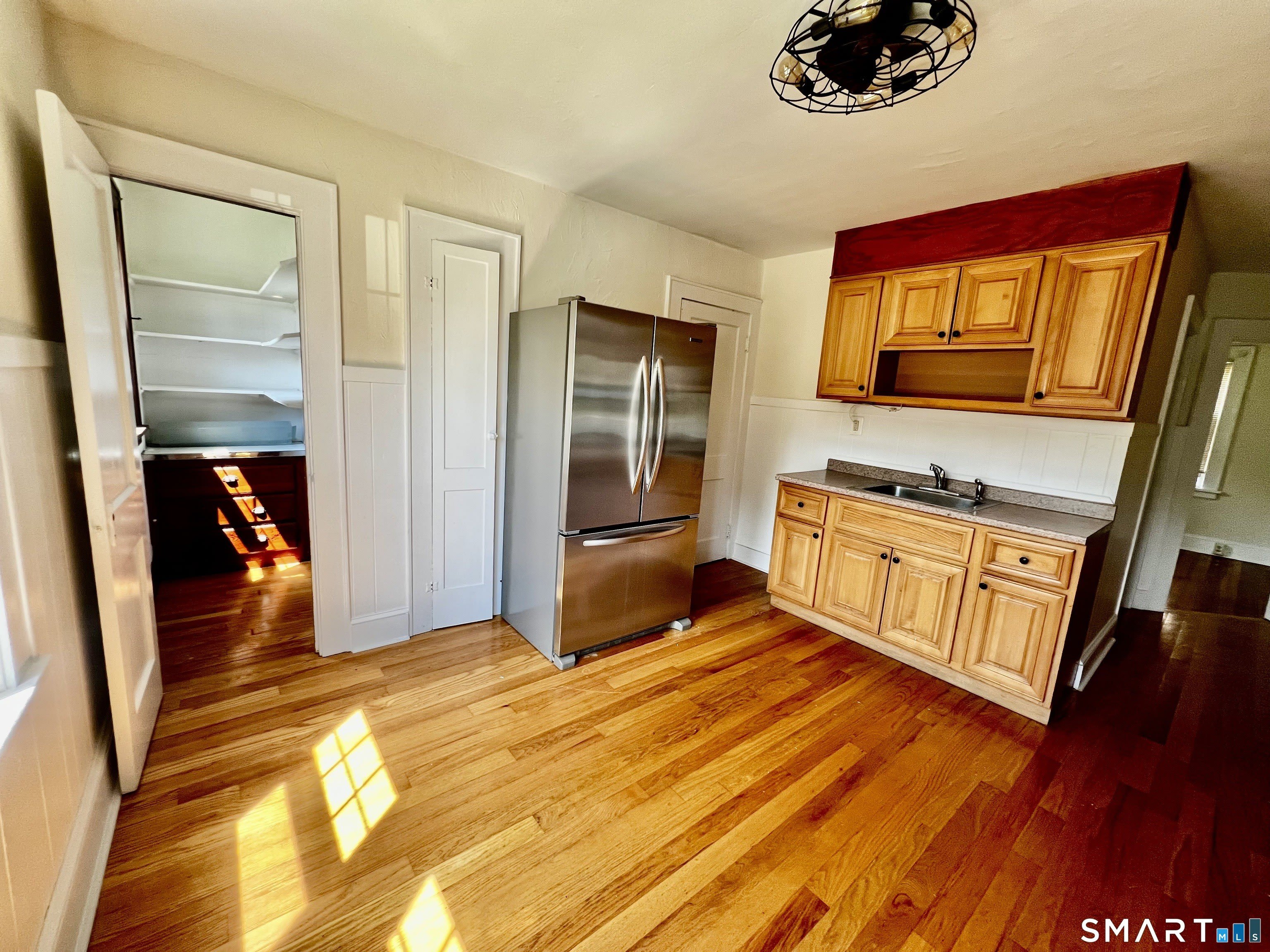 243 Henry Avenue – photo 5