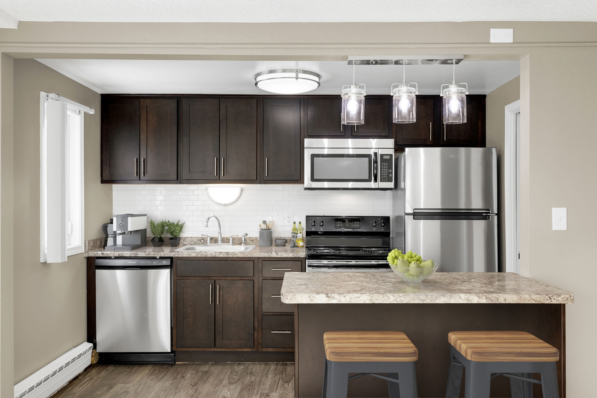 Valley Village Apartments – photo 3