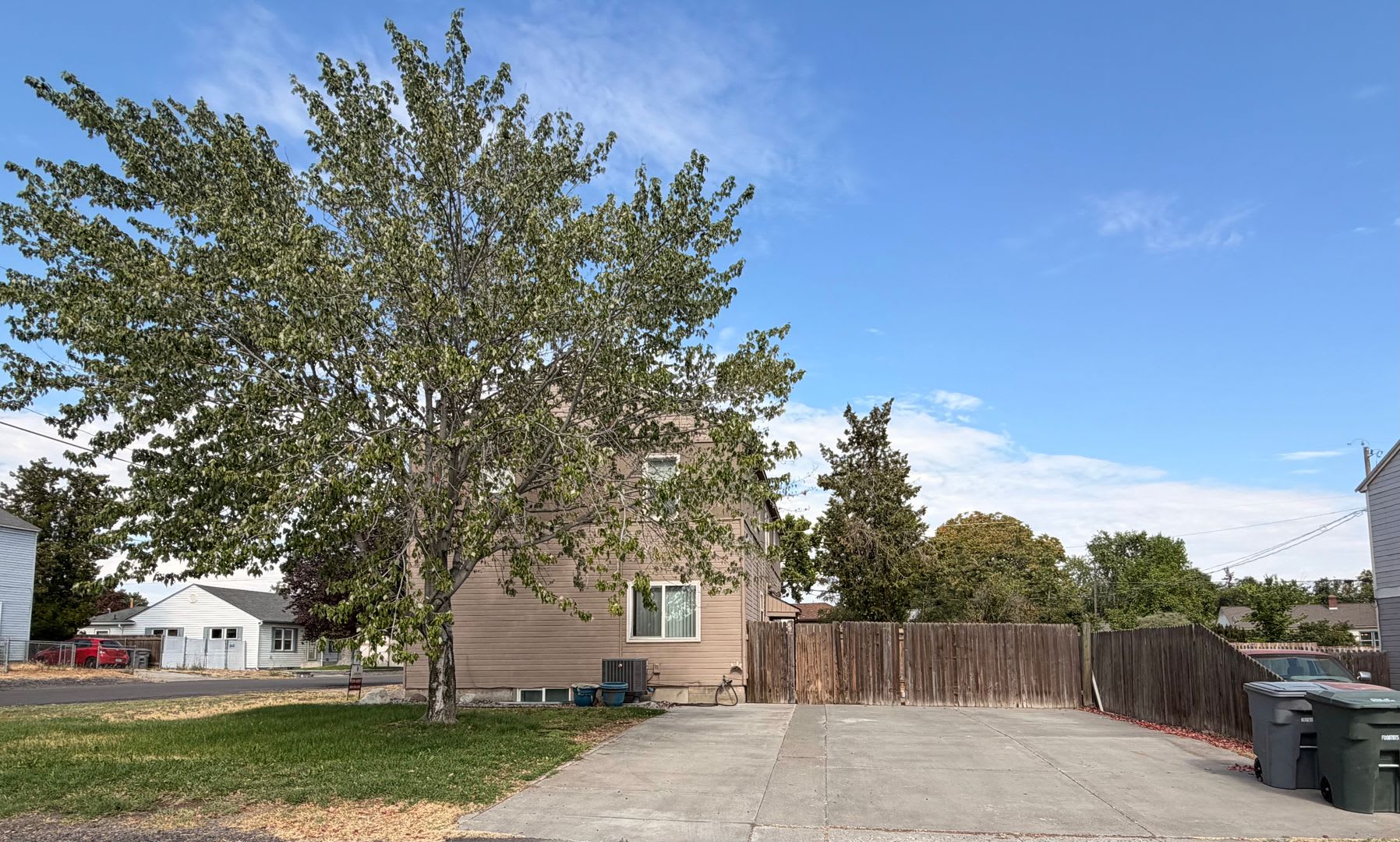 Richland 'A' Duplex- 4 bed, 2 ba with Private Yard – photo 3