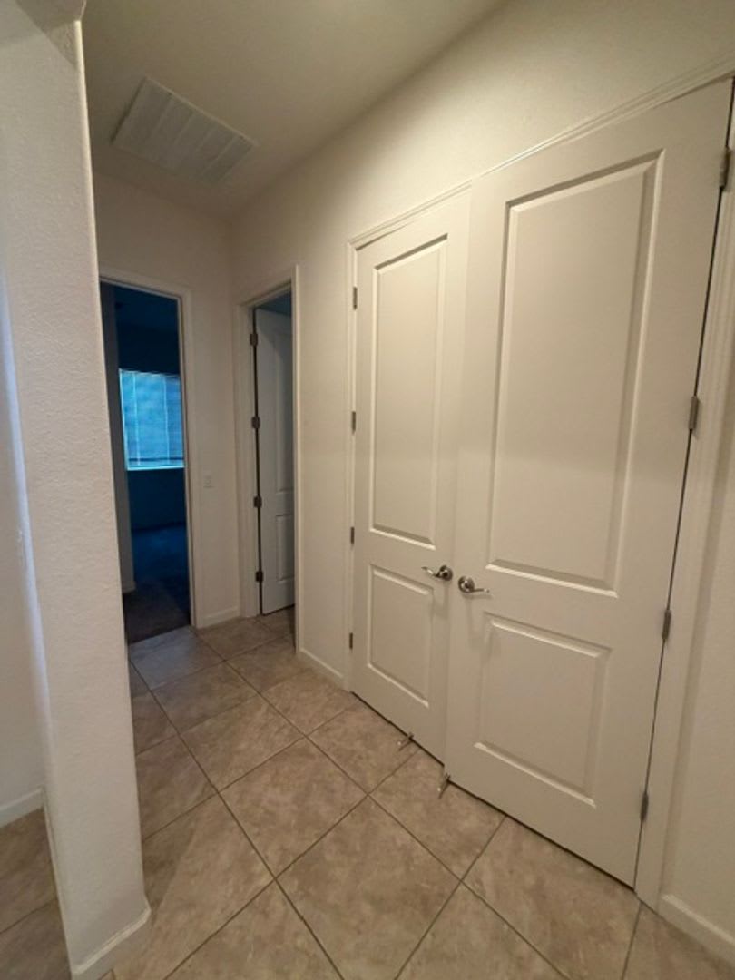 Beautiful 3 Bedroom and 2 Bathroom Home in Natomas $2,895.00 – photo 5