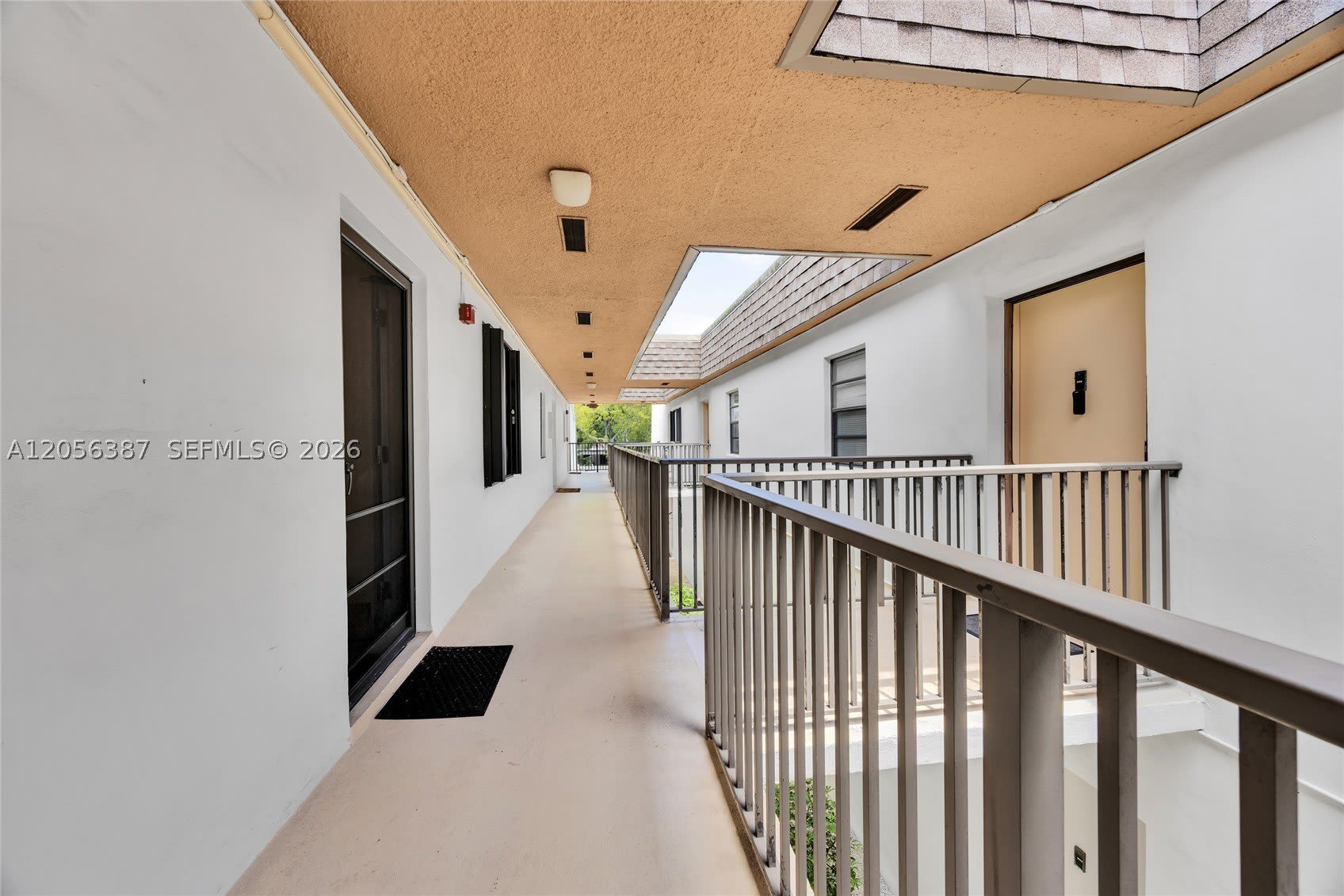 8261 SW 128 St – photo 4