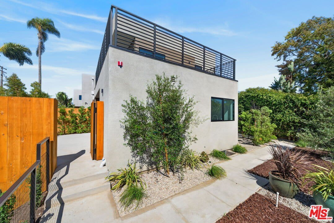 1853 12th St – photo 4