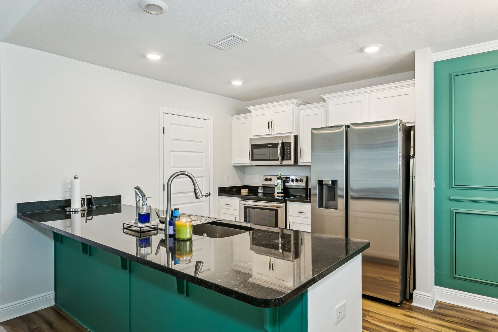 The Perfect Place to Call Home – Spacious & Move-In Ready – photo 4