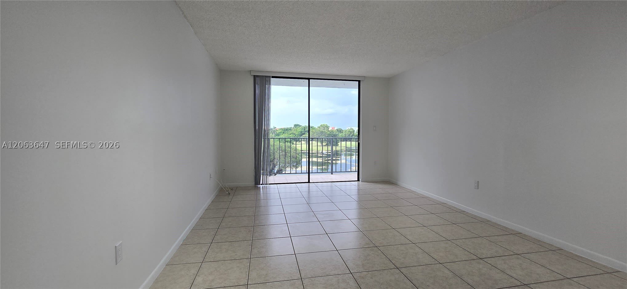 9688 Fontainebleau Blvd – photo 2