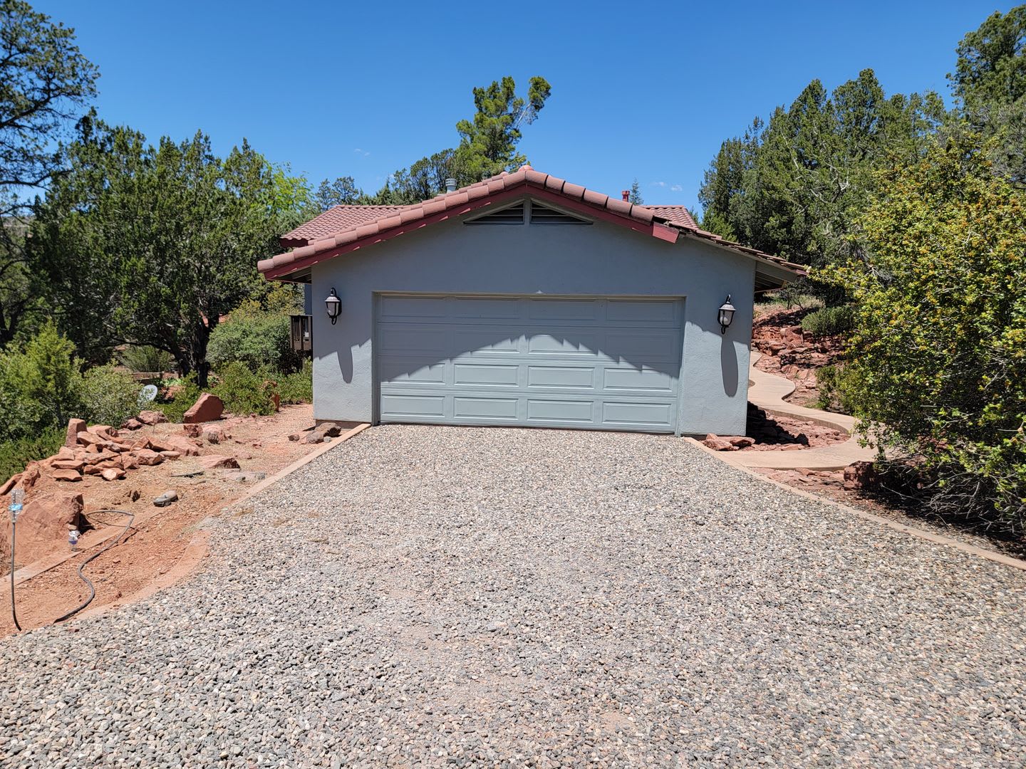 Unfurnished 1 Year Long Term Rental – photo 1