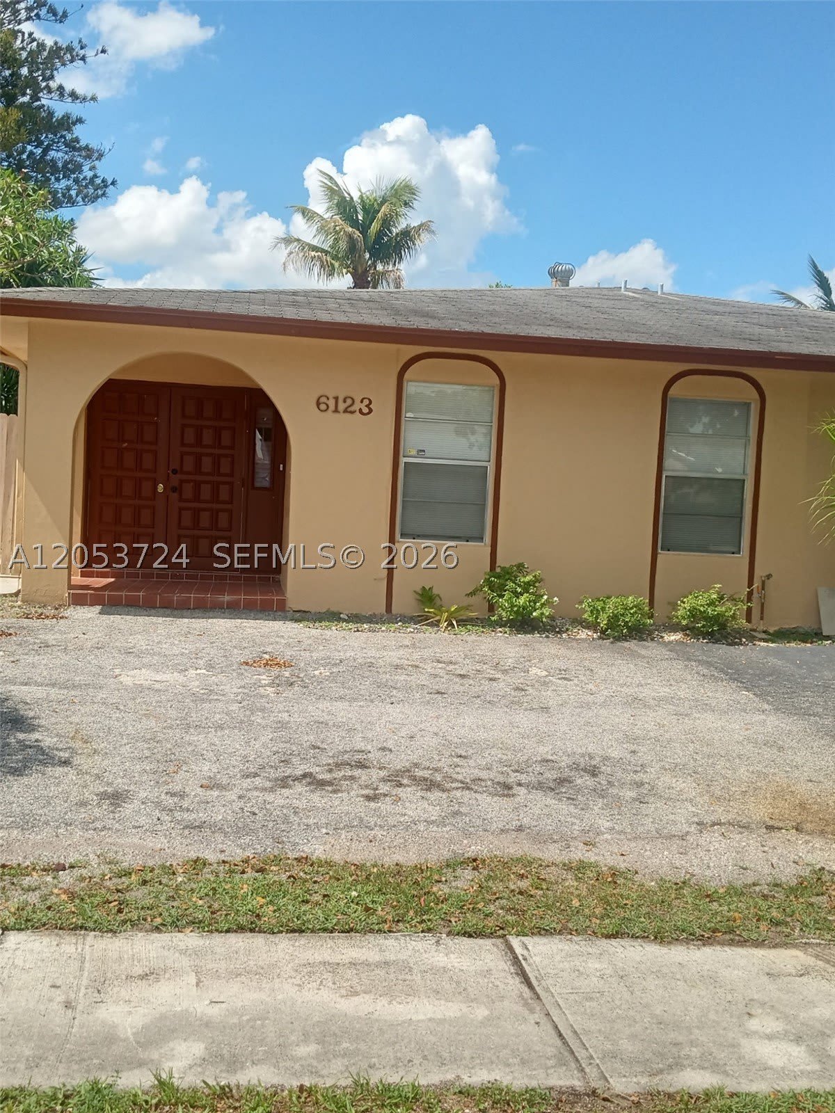 6123 SW 4th Pl – photo 1