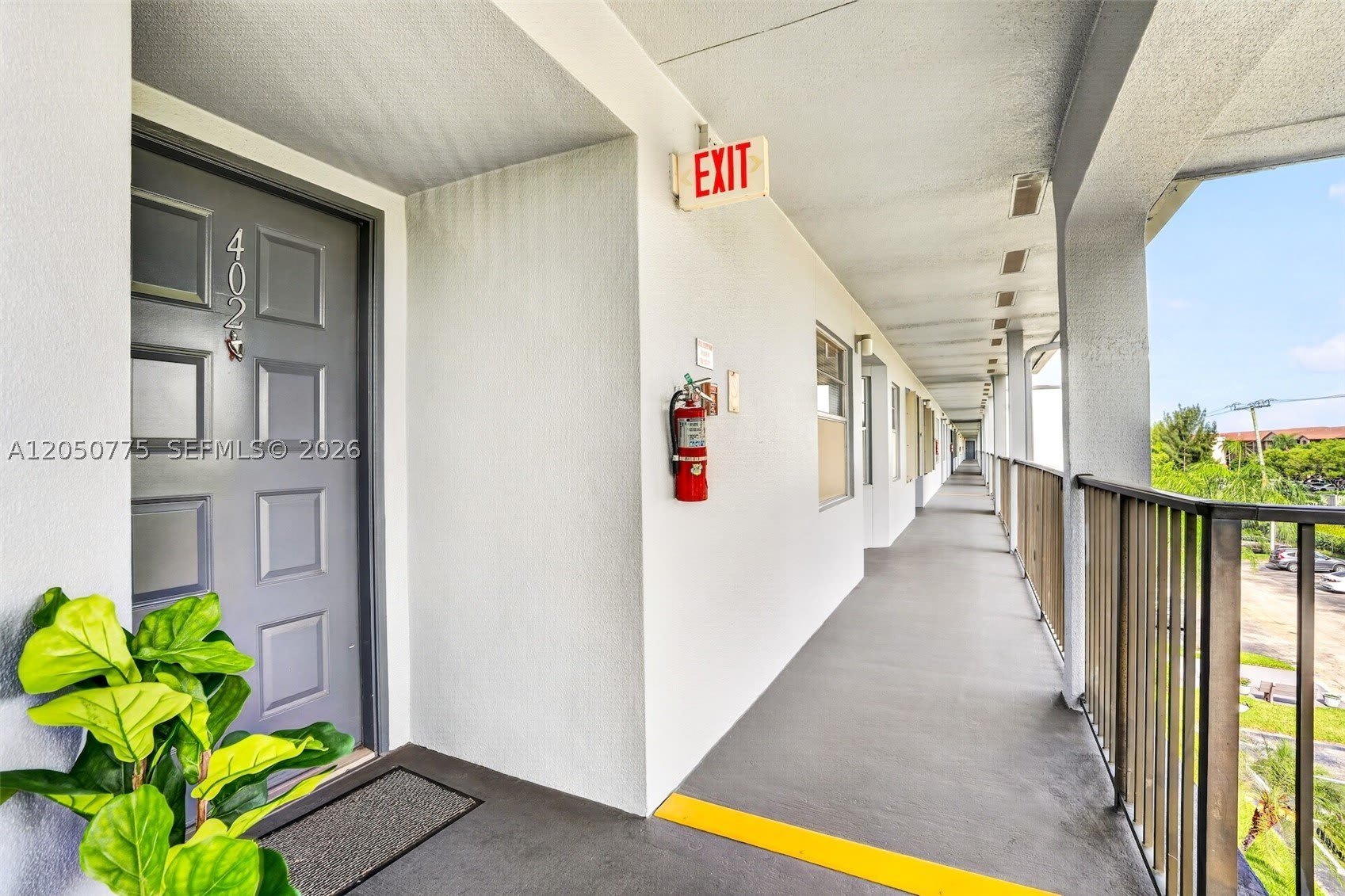 12701 Sw 14Th St – photo 3