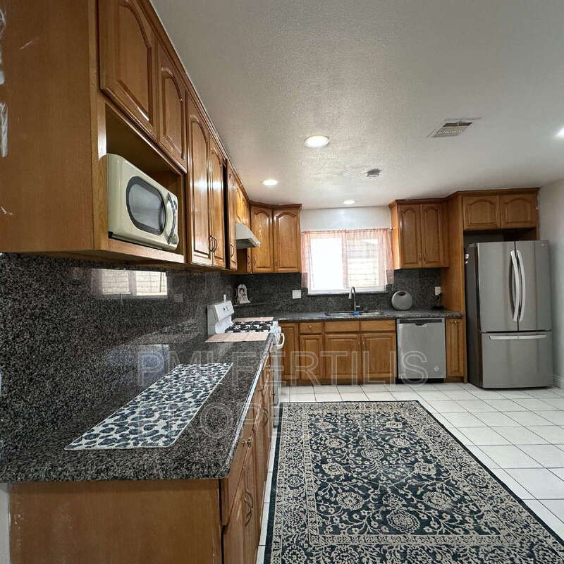 13341 Benton St – photo 5