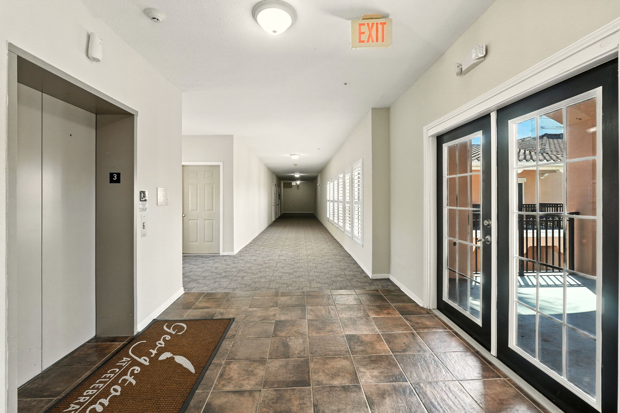 211 Longview Ave Apt 306 – photo 4