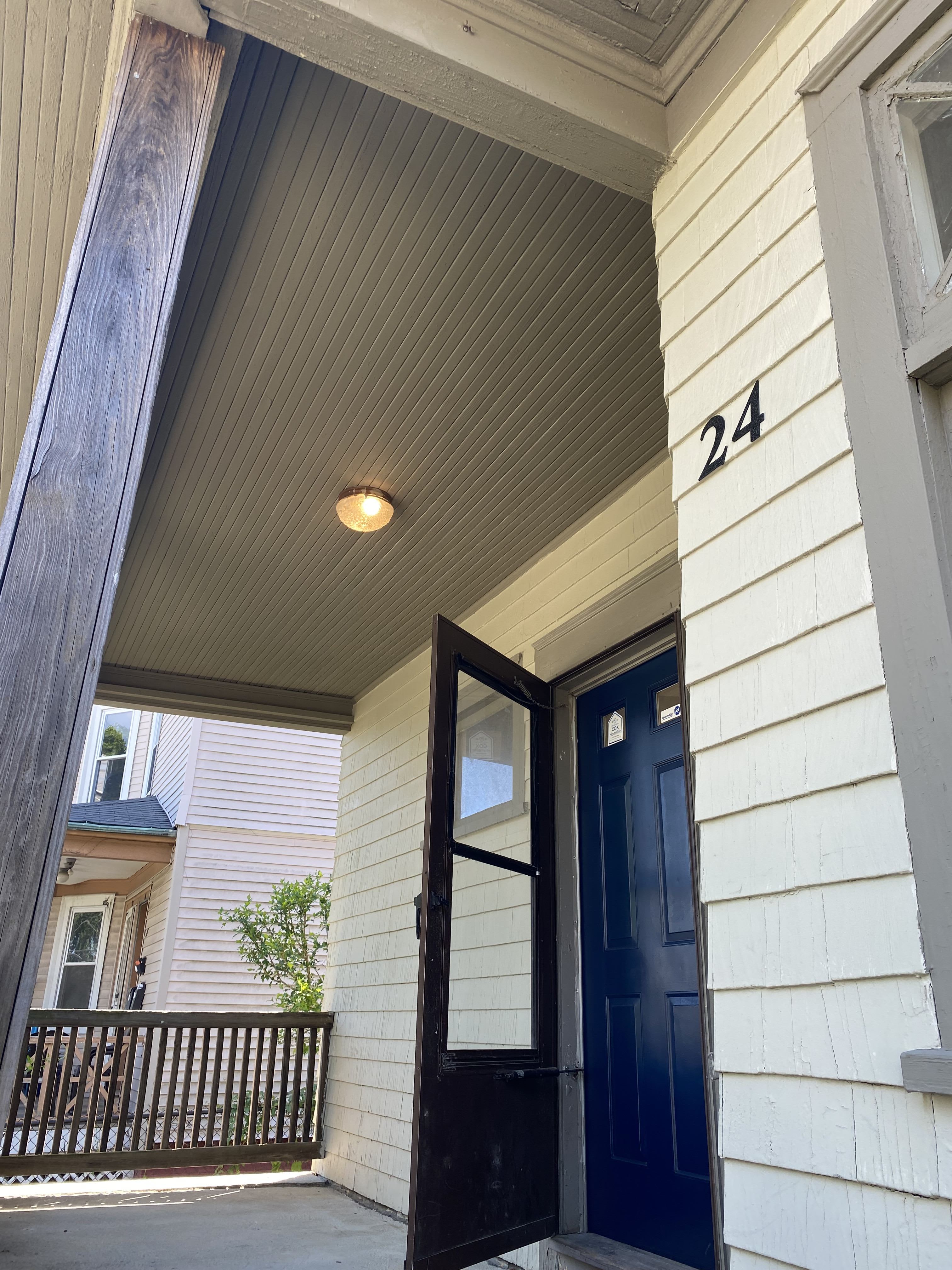 24 Huxley Ave – photo 1