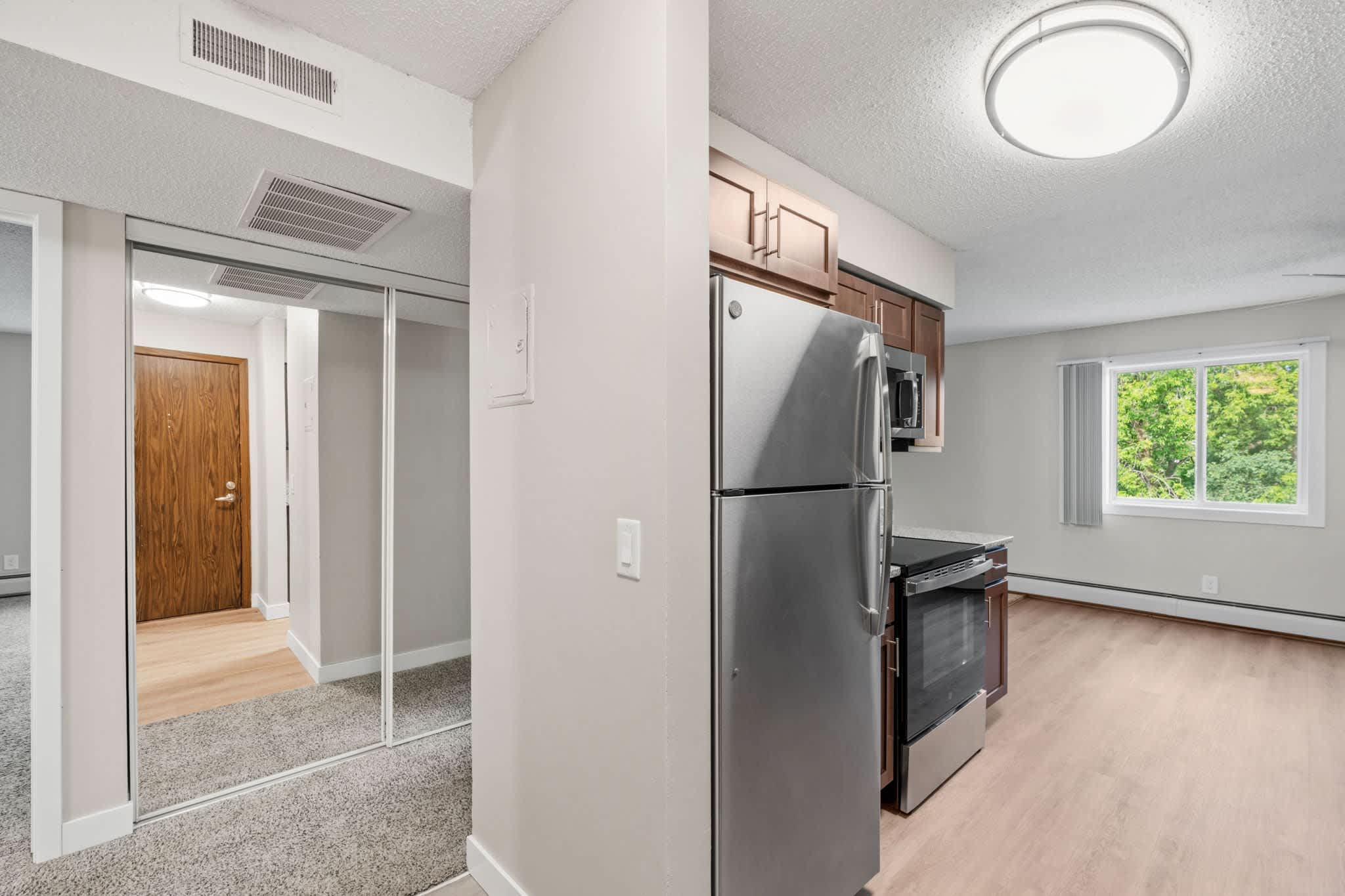 Oakwood Apartments – photo 3