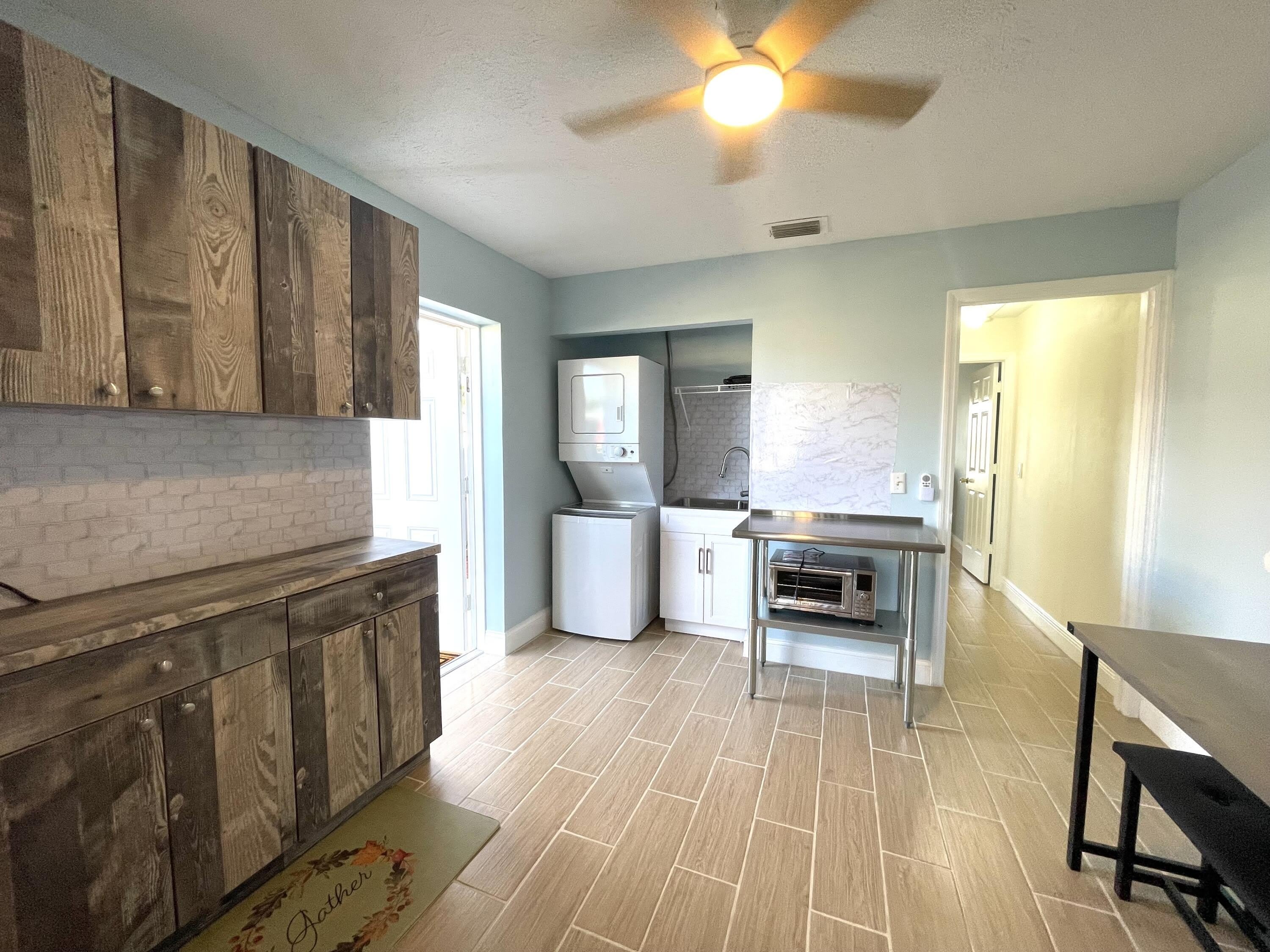 5753 SE MERCEDES Avenue – photo 2