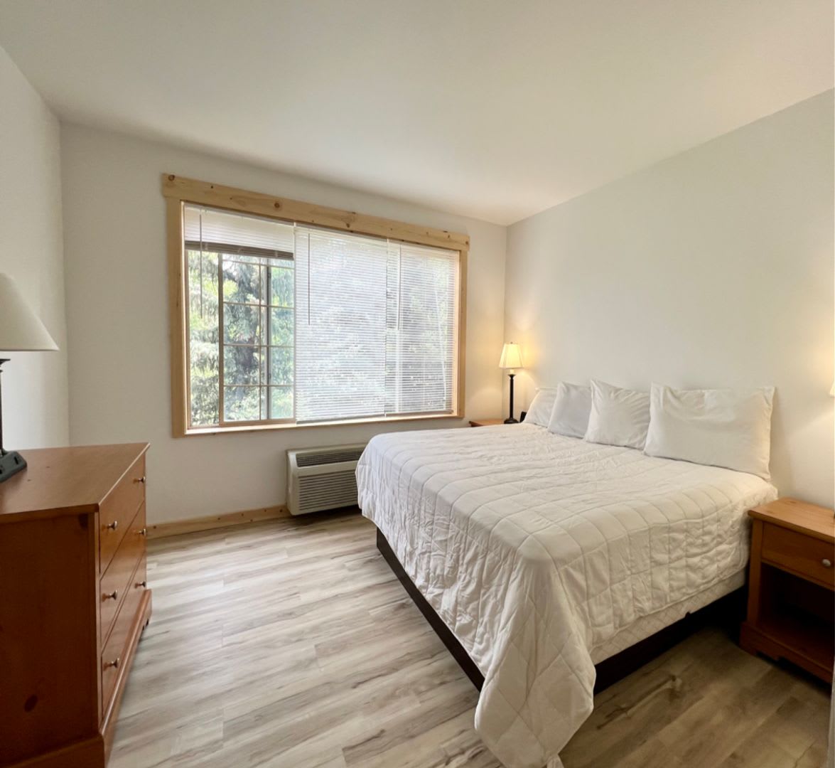 Ski Town Apartments – photo 3