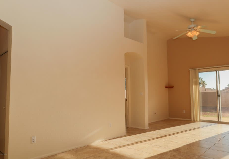 9258 E Muleshoe St – photo 4