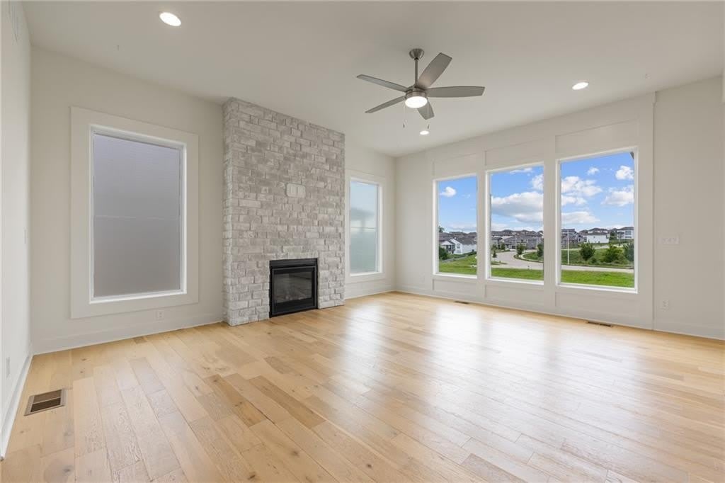 18228 Earnshaw Street – photo 4