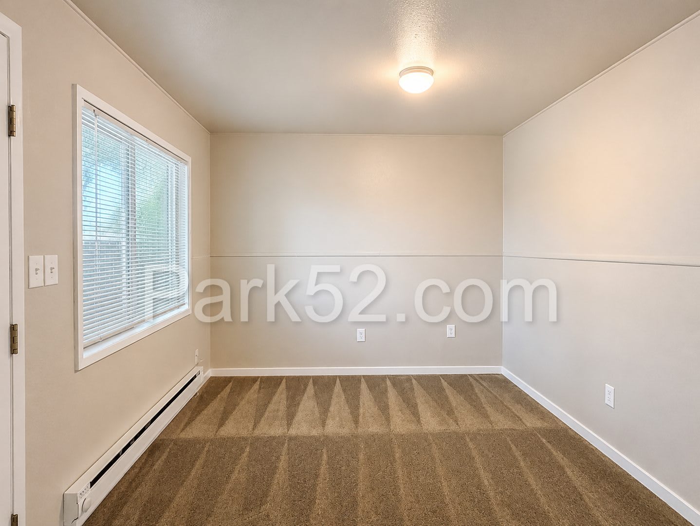 1 Bed 1 Bath Tacoma Apartment with On-Site Laundry and Parking – photo 3
