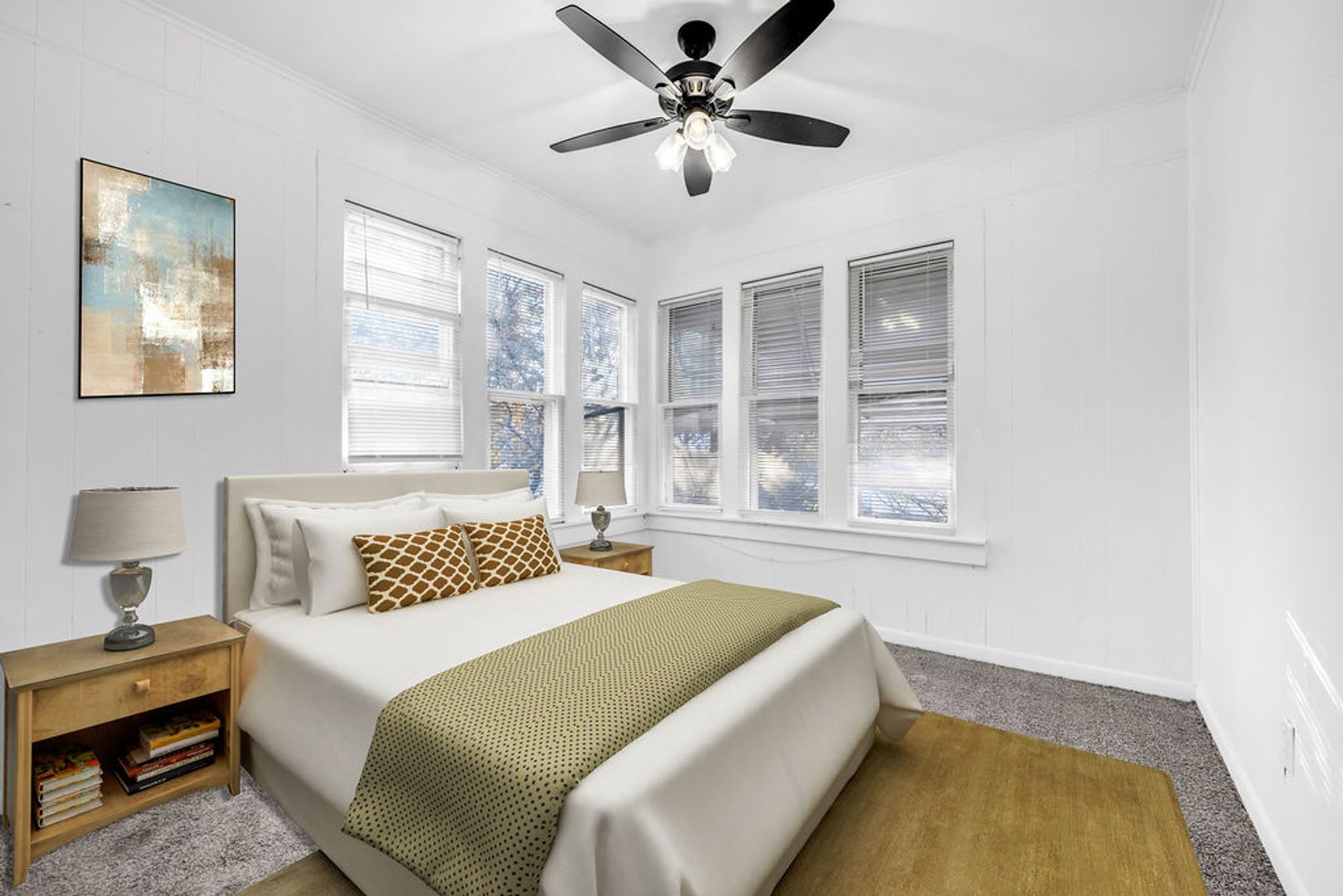 526 W Munson – photo 3