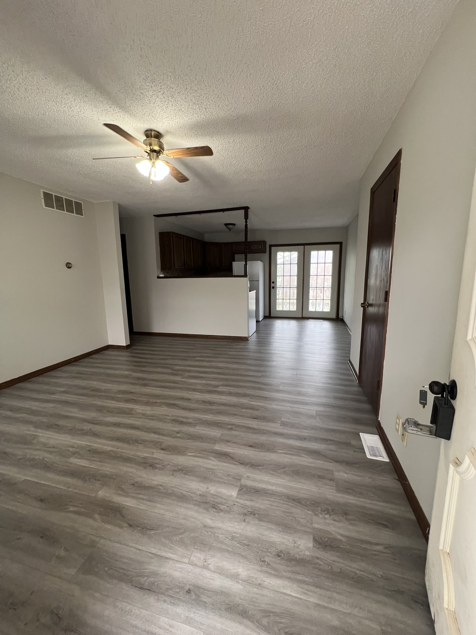 105 North 3rd Street – photo 2