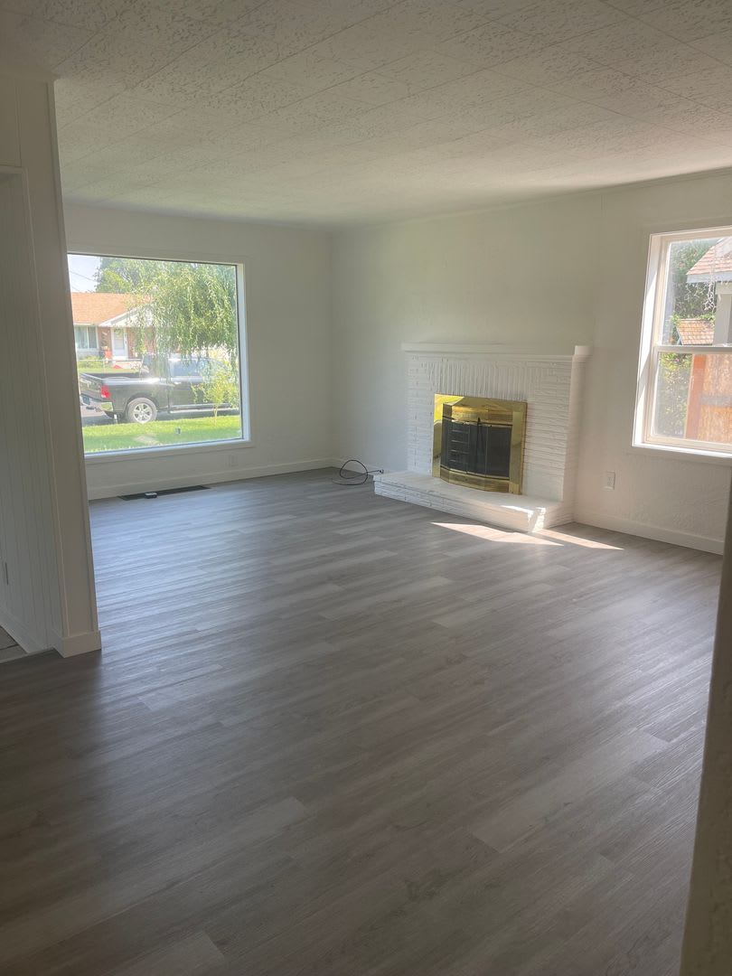 500 Off First Month S Rent Spacious 4 Bedroom Home With Fireplace Covered Patio Detached Garage In Pasco – photo 3