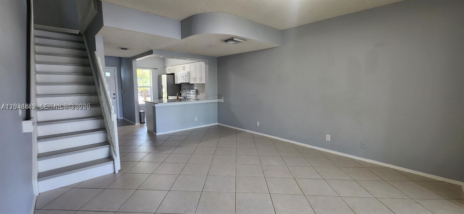211 Mallory Ct – photo 5
