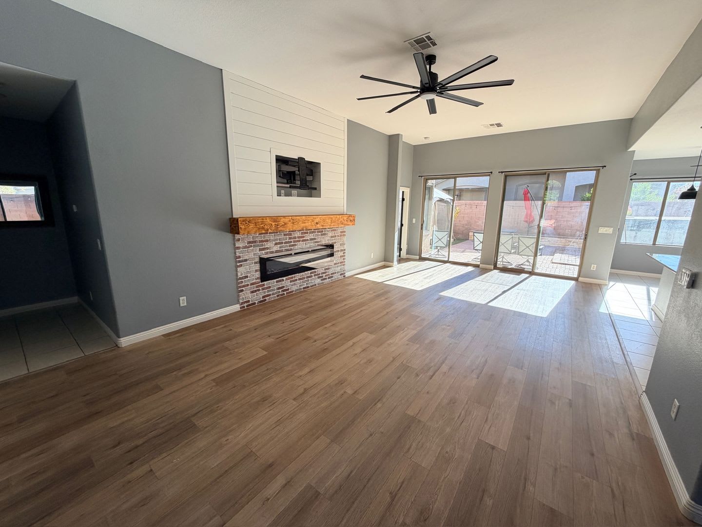 Three Bedroom Single Story in North Las Vegas! – photo 4