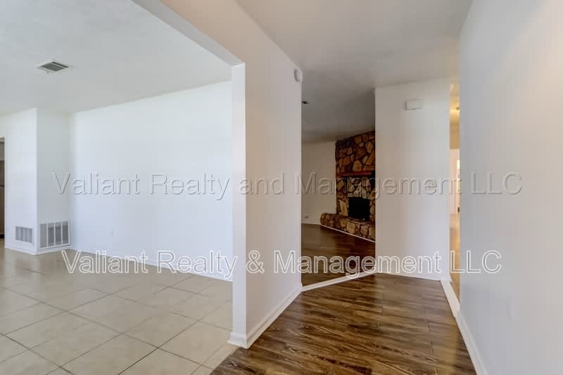 166 Vanderford Road West – photo 5