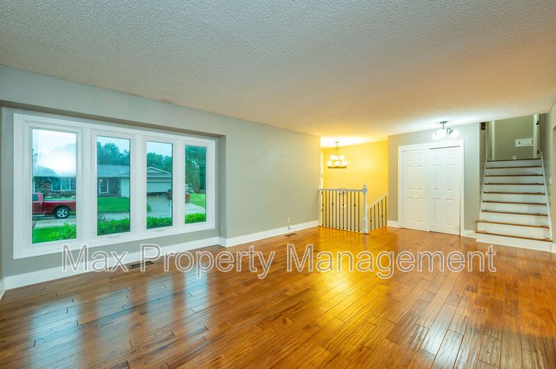 9408 Horton Ave – photo 3