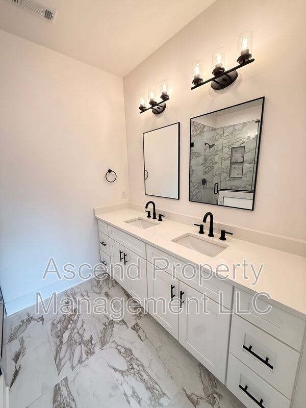 118 Leggo Ave – photo 5