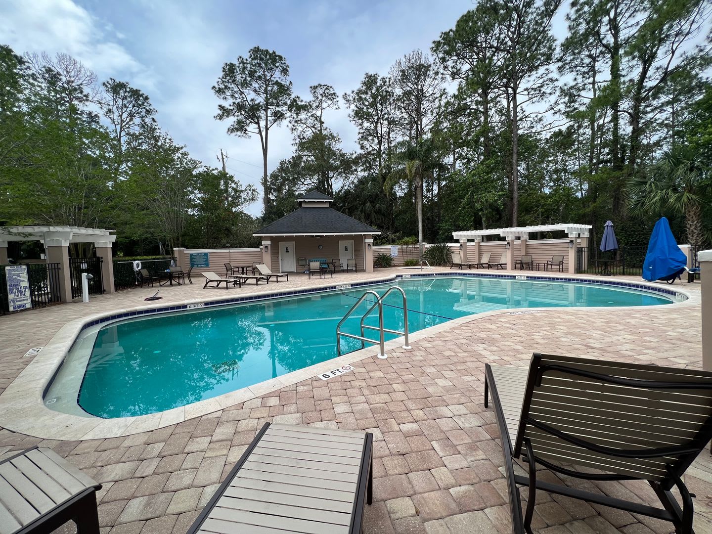 4 Bed 3 Bath Home Over 2 400 Sqft Near Jacksonville Beach Amenities Bonus Room Guarded Gate Pet Friendly – photo 5