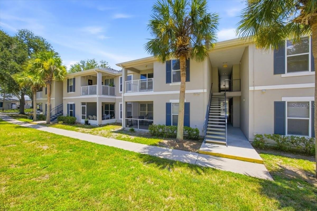 4008 HEMINGWAY Circle – photo 1