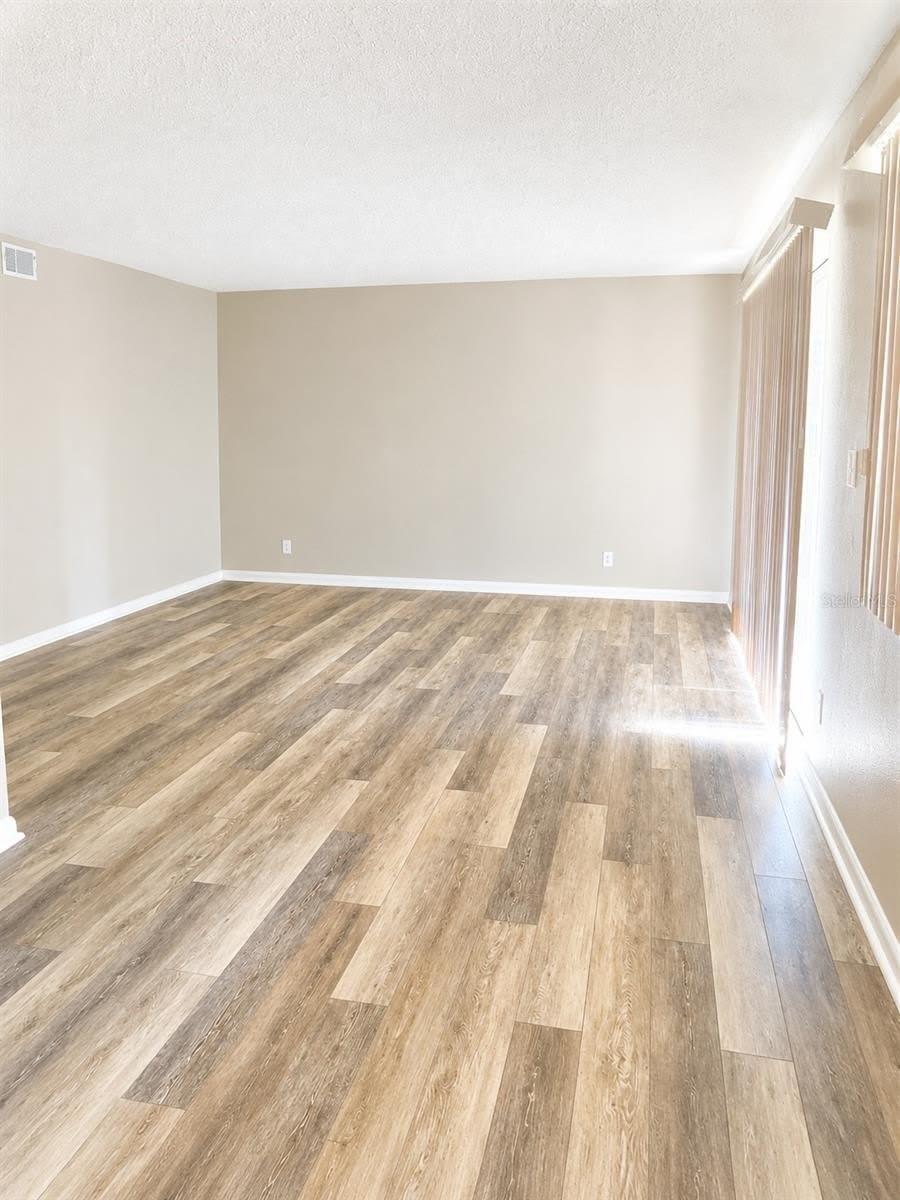 737 MIDWAY Drive – photo 3
