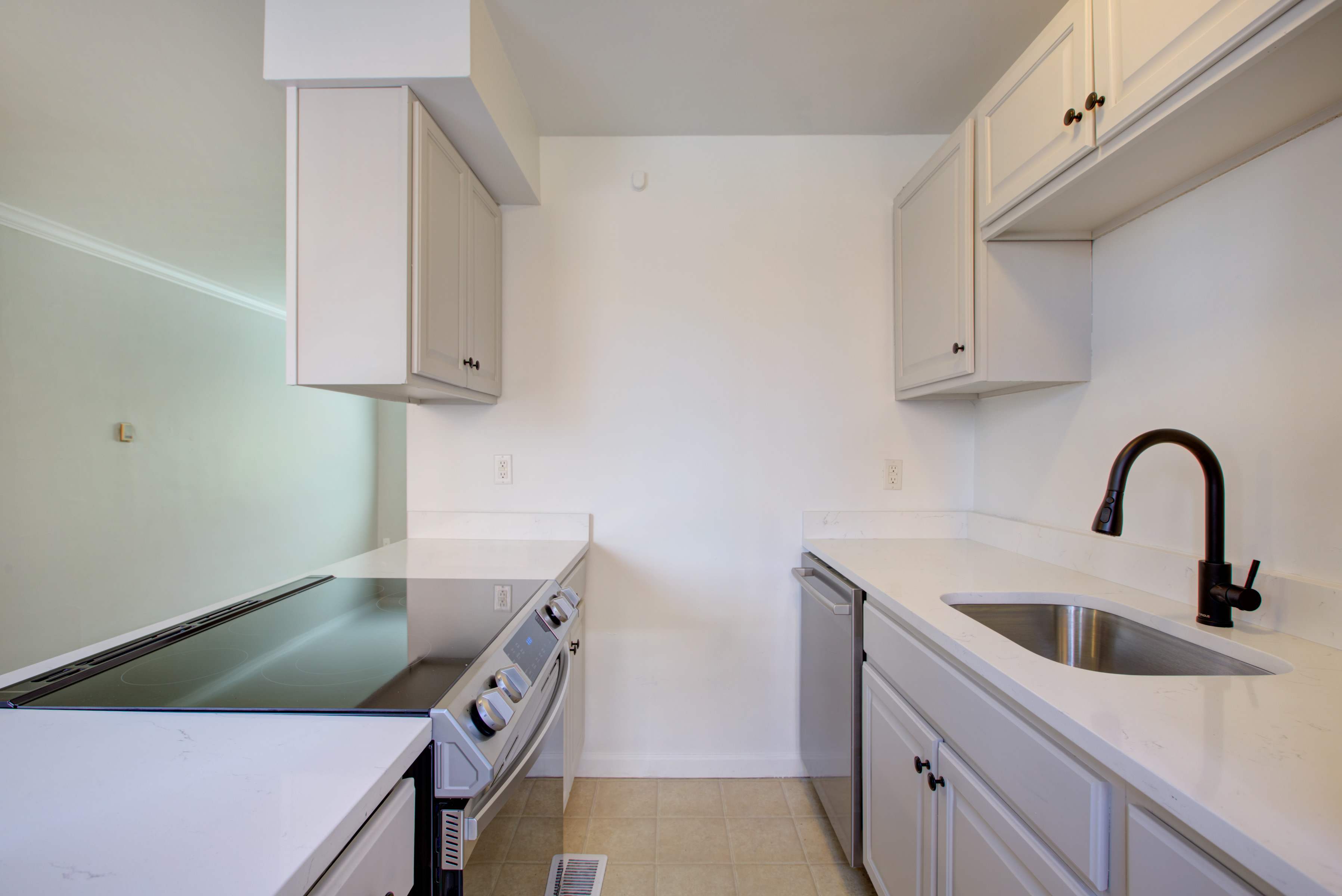 1330 Josephine Street – photo 4