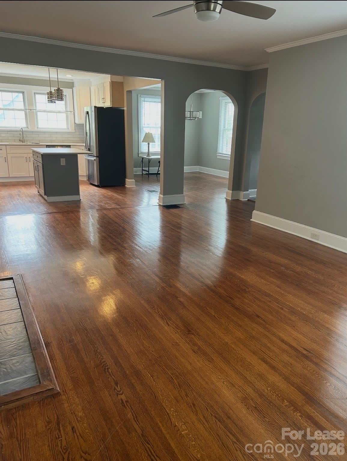 223 Victoria Avenue – photo 2