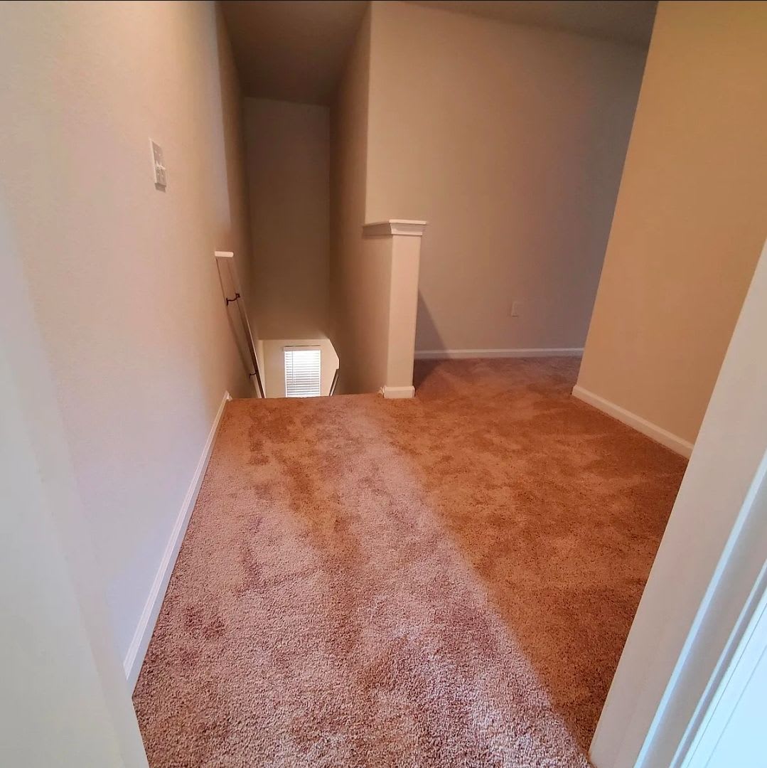 Room in 4 Bedroom Home at Creedmore Hills Dr – photo 4