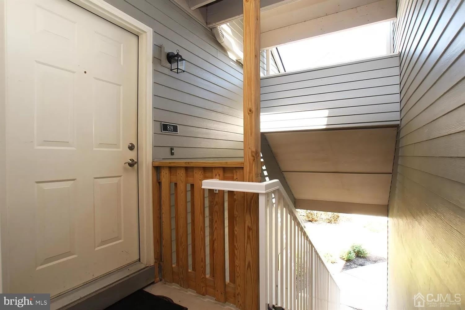818 RAVENS CREST Drive – photo 2
