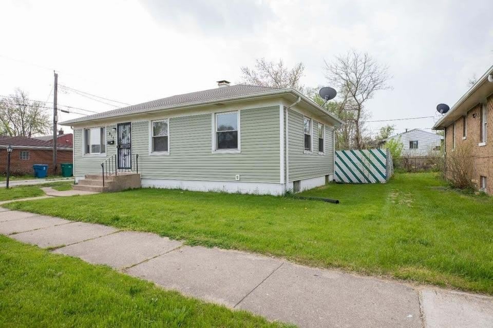 811 E 15th Avenue – photo 1