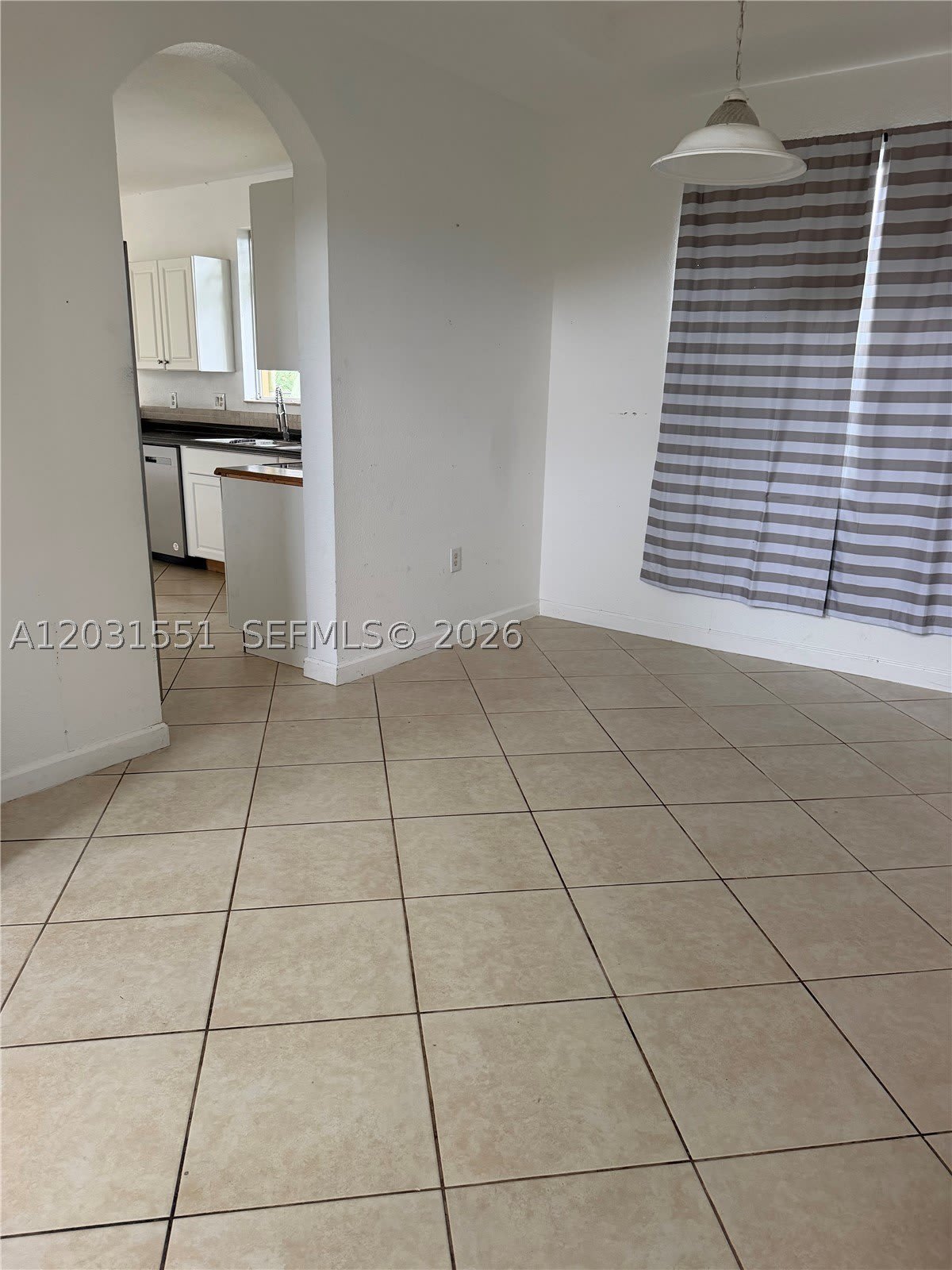 3581 NE 11th Dr – photo 3