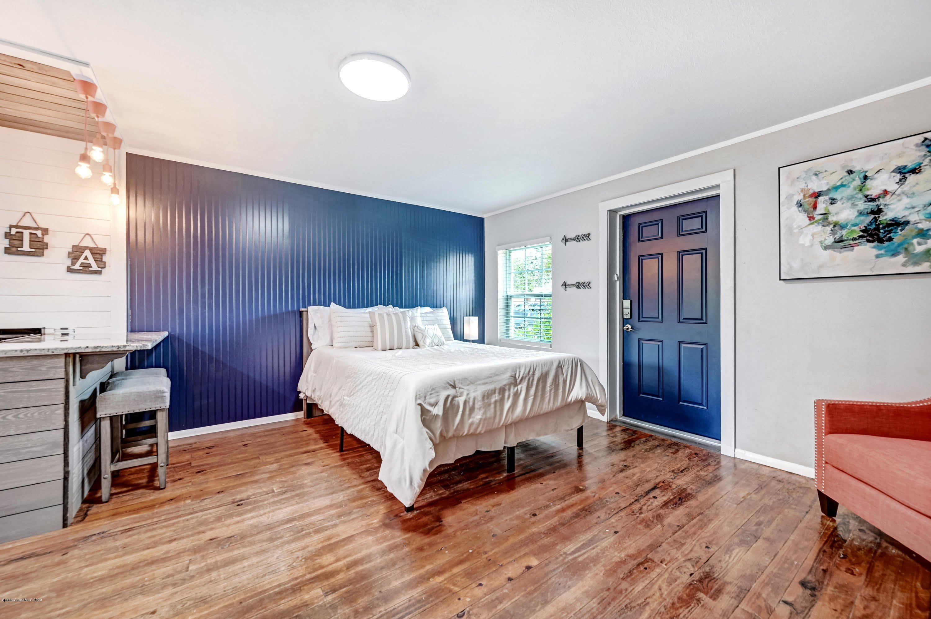 1704 Oak Street – photo 5