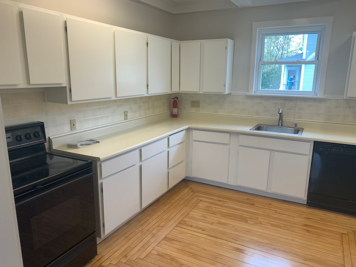 271 Groveland Street – photo 3