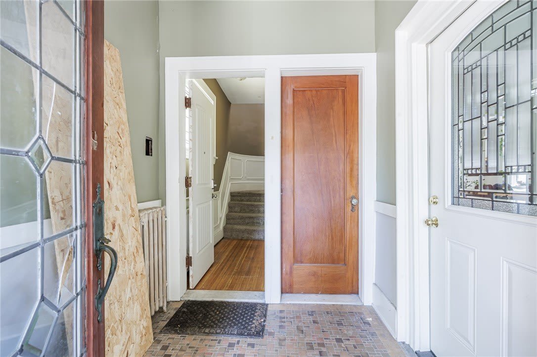 260 Oxford Street – photo 4